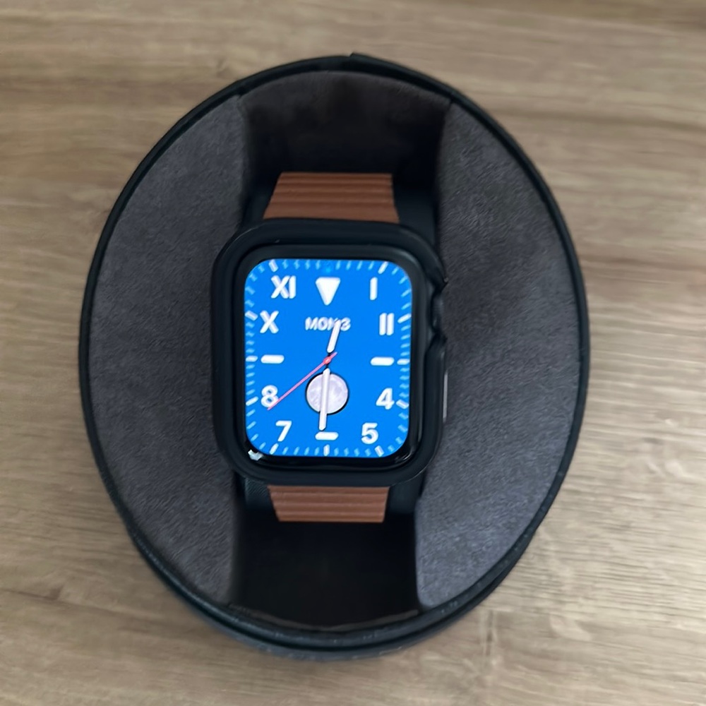 Apple Watch Series 5, used like a new, No box!